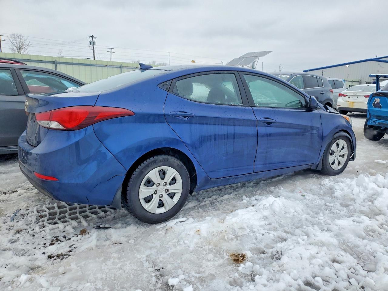 2016 HYUNDAI ELANTRA SE photo 3