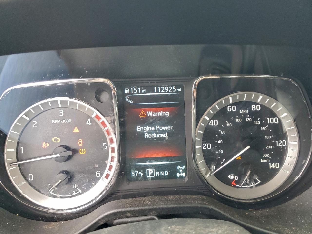 2016 NISSAN TITAN XD SL photo 9