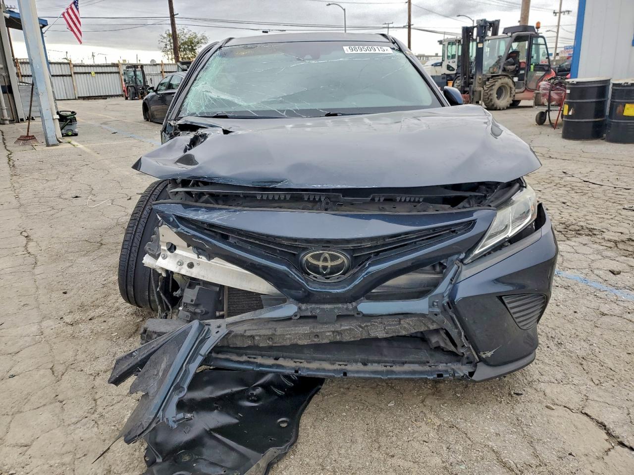 2018 TOYOTA CAMRY L photo 5
