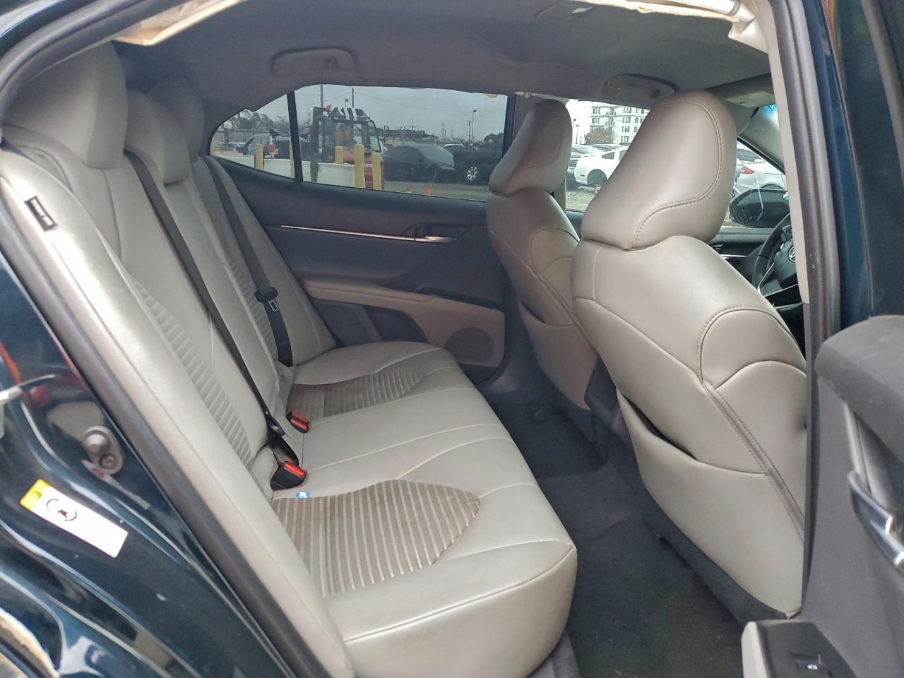 2018 TOYOTA CAMRY L photo 10