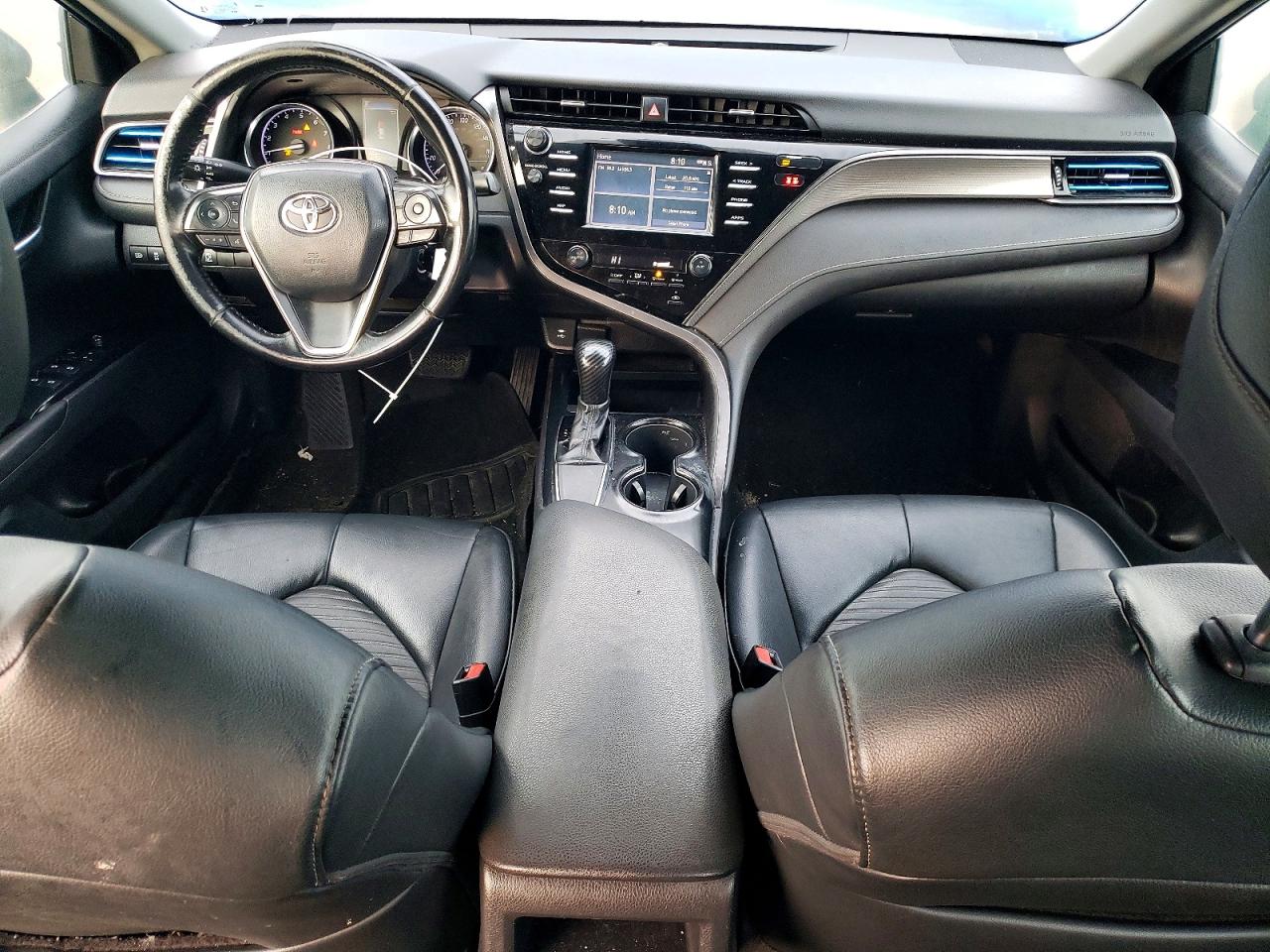 2019 TOYOTA CAMRY SE photo 8