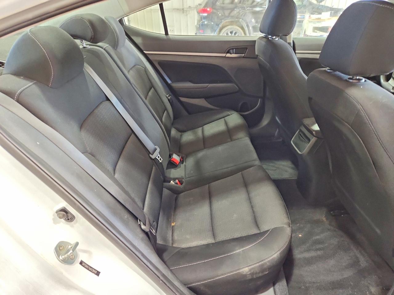 2018 HYUNDAI ELANTRA SEL photo 10