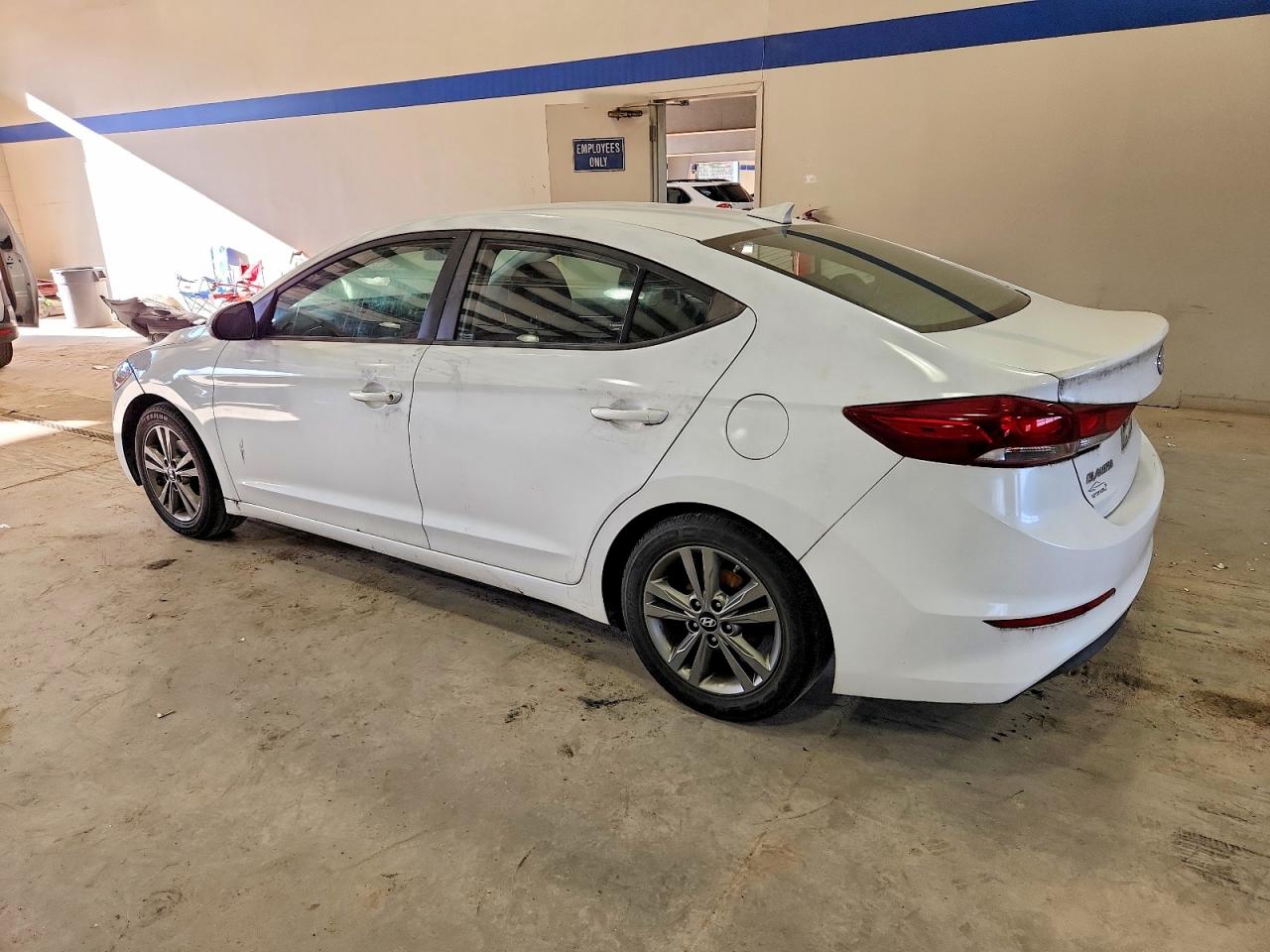 2018 HYUNDAI ELANTRA SEL photo 2
