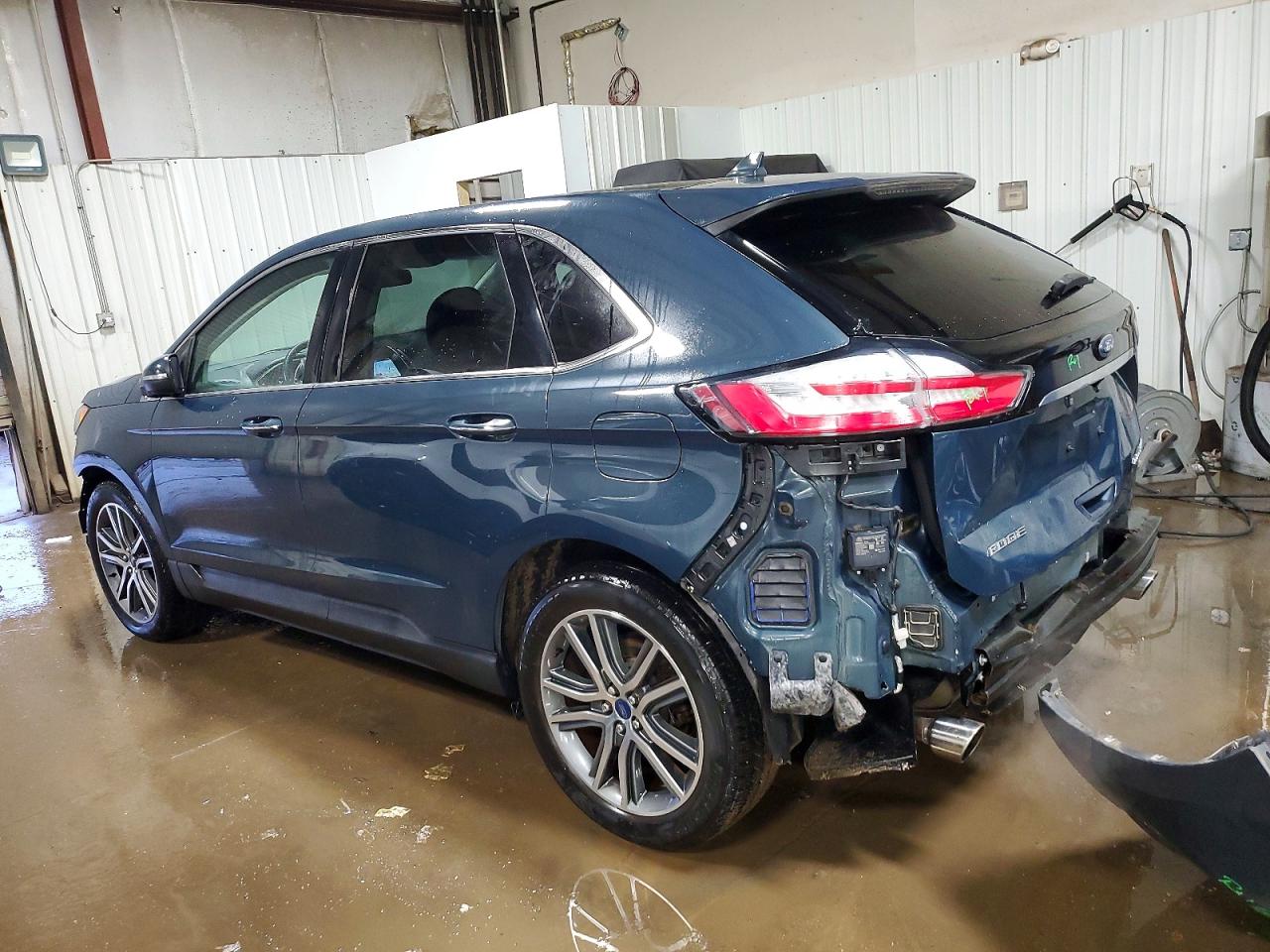 2019 FORD EDGE TITANIUM photo 2