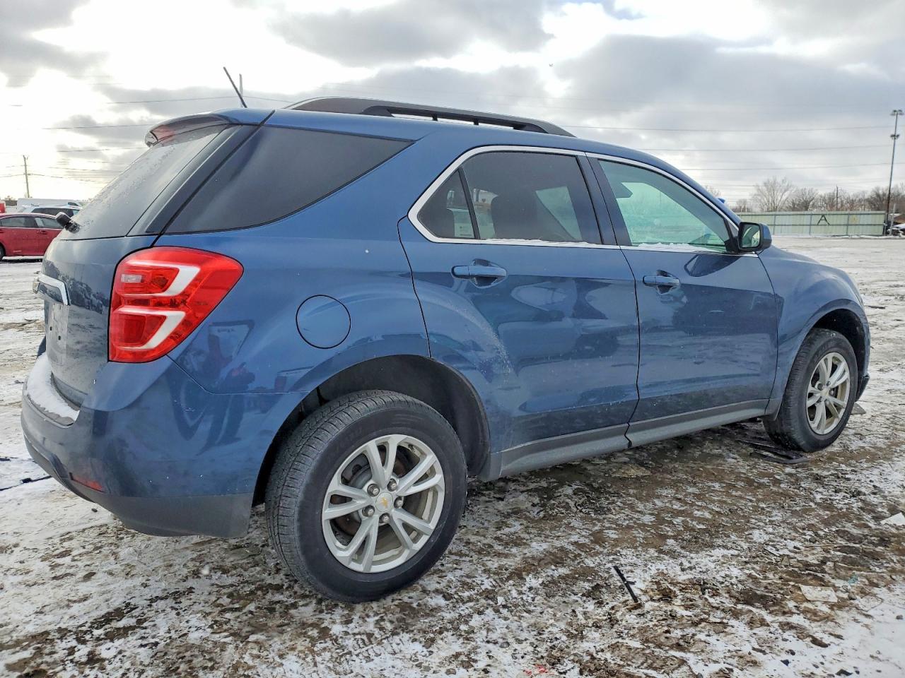 2017 CHEVROLET EQUINOX LT photo 3
