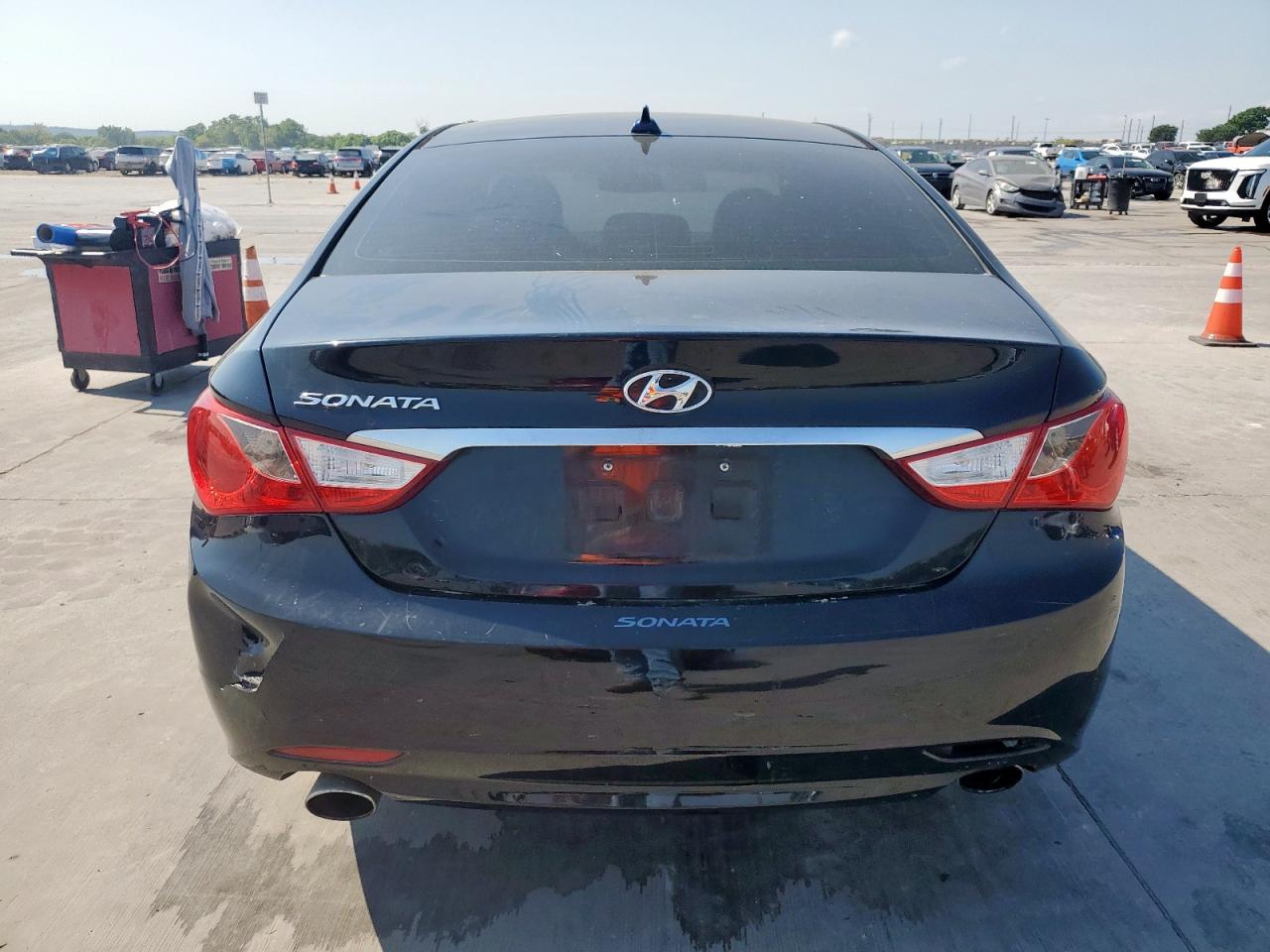 2013 HYUNDAI SONATA SE photo 6