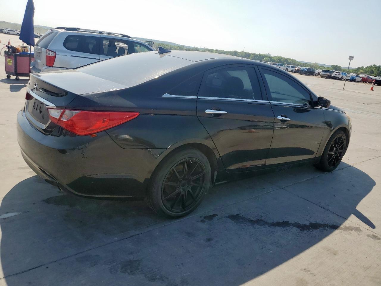 2013 HYUNDAI SONATA SE photo 3