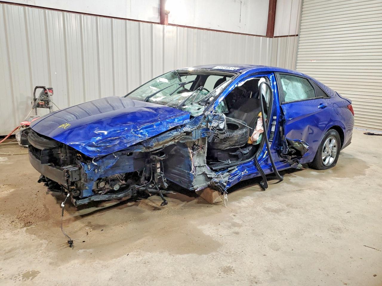 2022 HYUNDAI ELANTRA