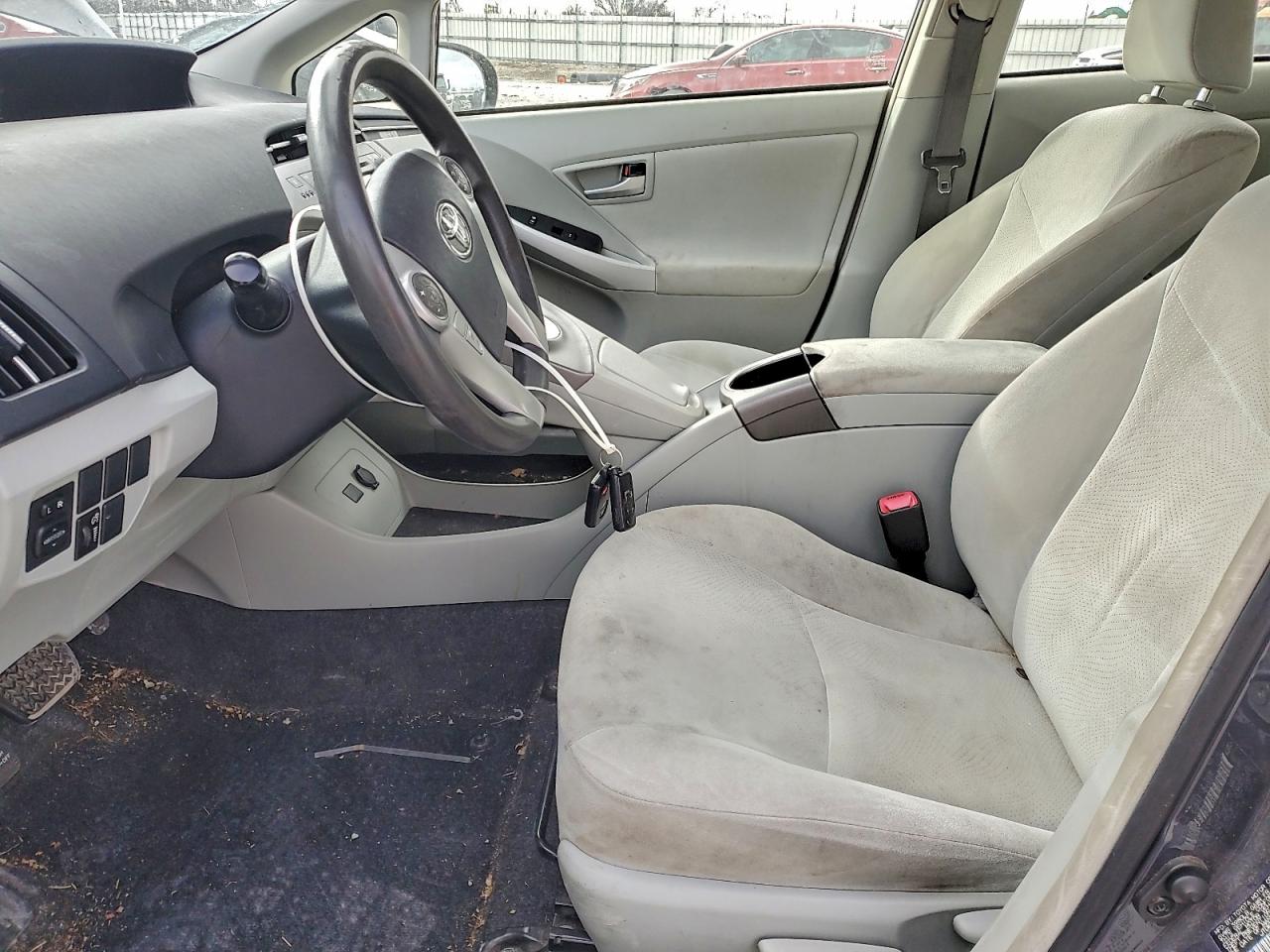 2012 TOYOTA PRIUS photo 7