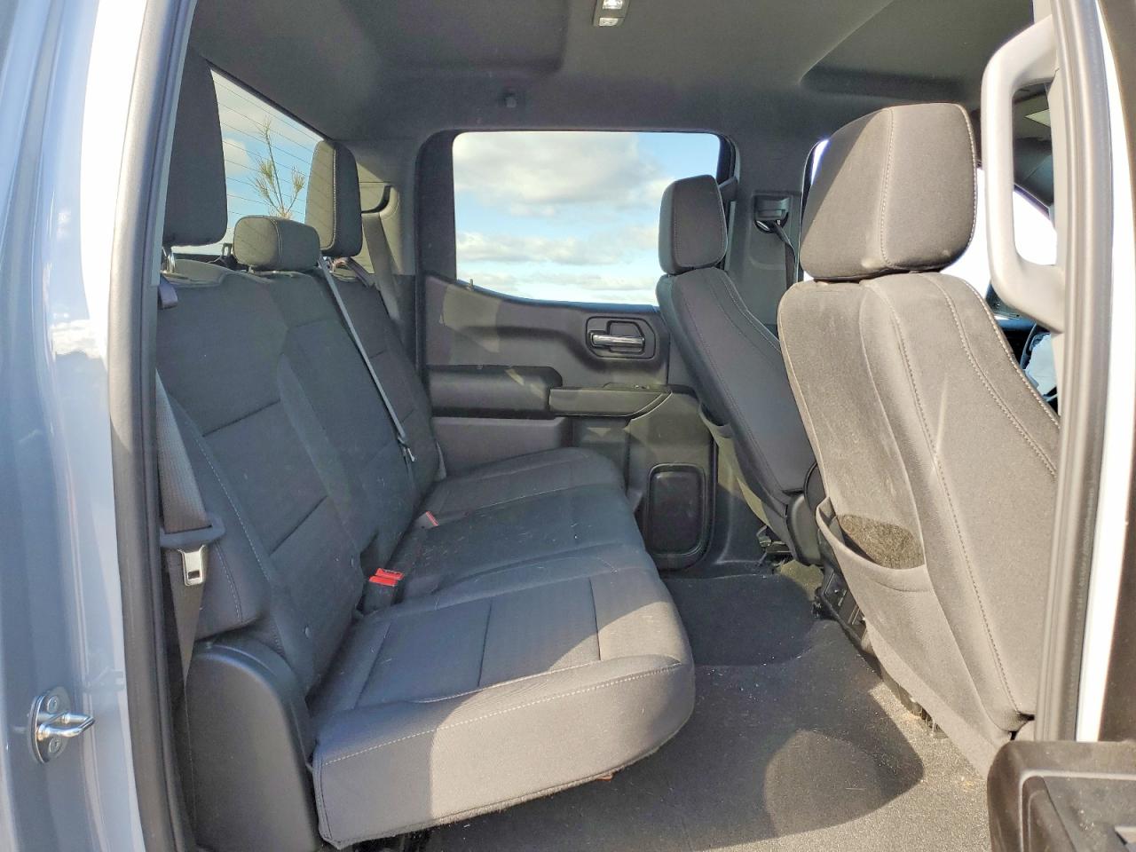 2024 CHEVROLET SILVERADO K1500 CUSTOM photo 10