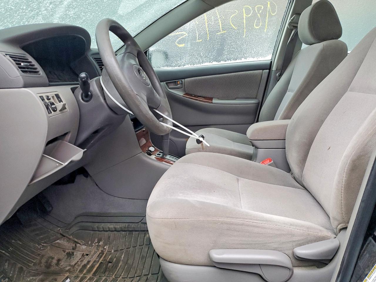 2005 TOYOTA COROLLA CE photo 7