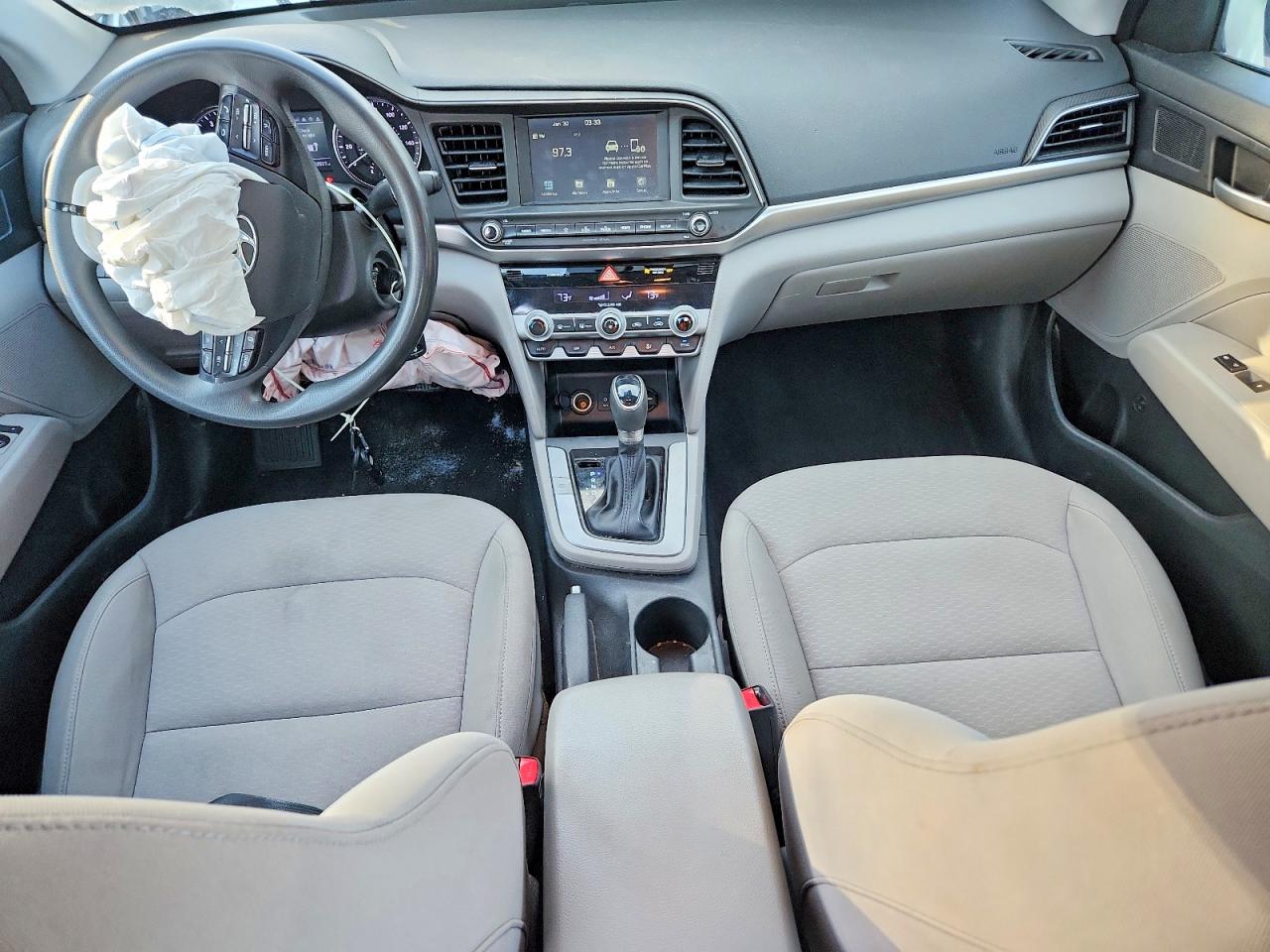 2020 HYUNDAI ELANTRA SEL photo 8