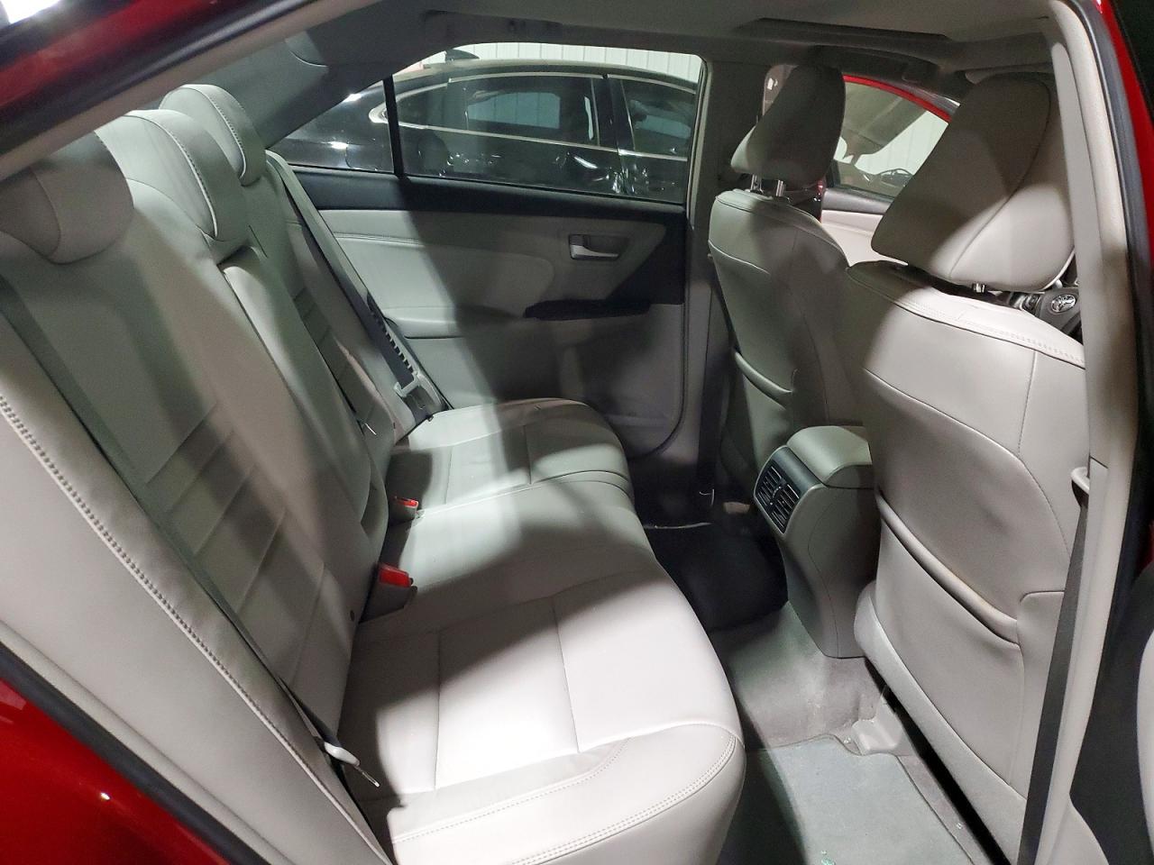 2017 TOYOTA CAMRY HYBRID photo 10