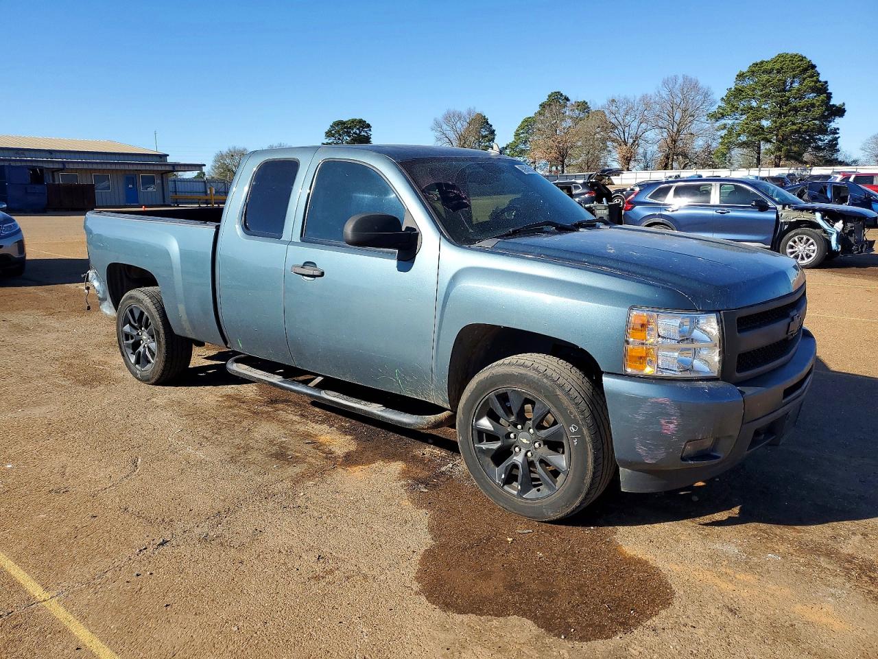 2009 CHEVROLET SILVERADO C1500 LT photo 4