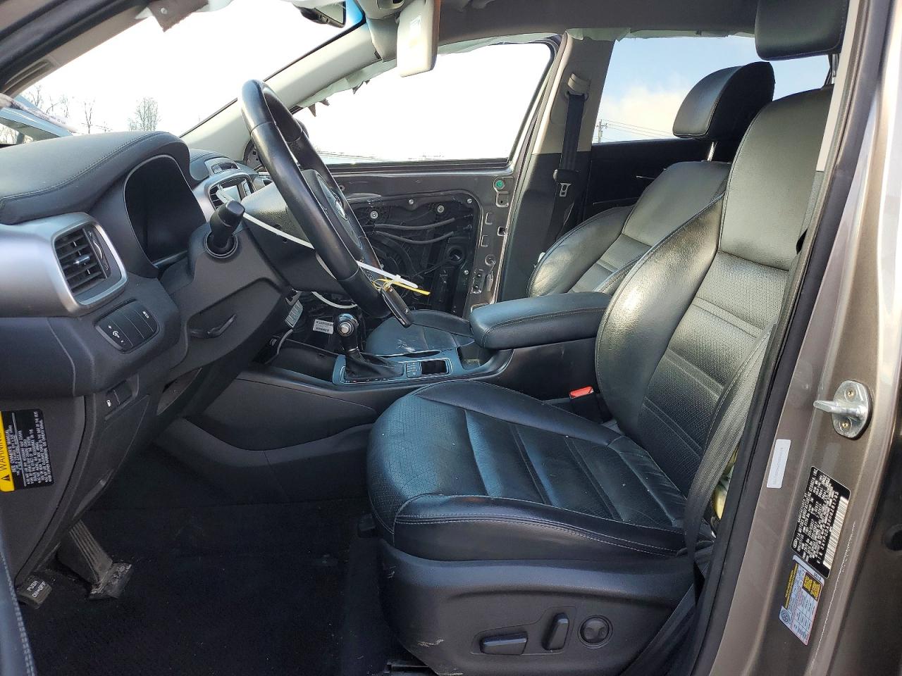 2017 KIA SORENTO LX photo 7