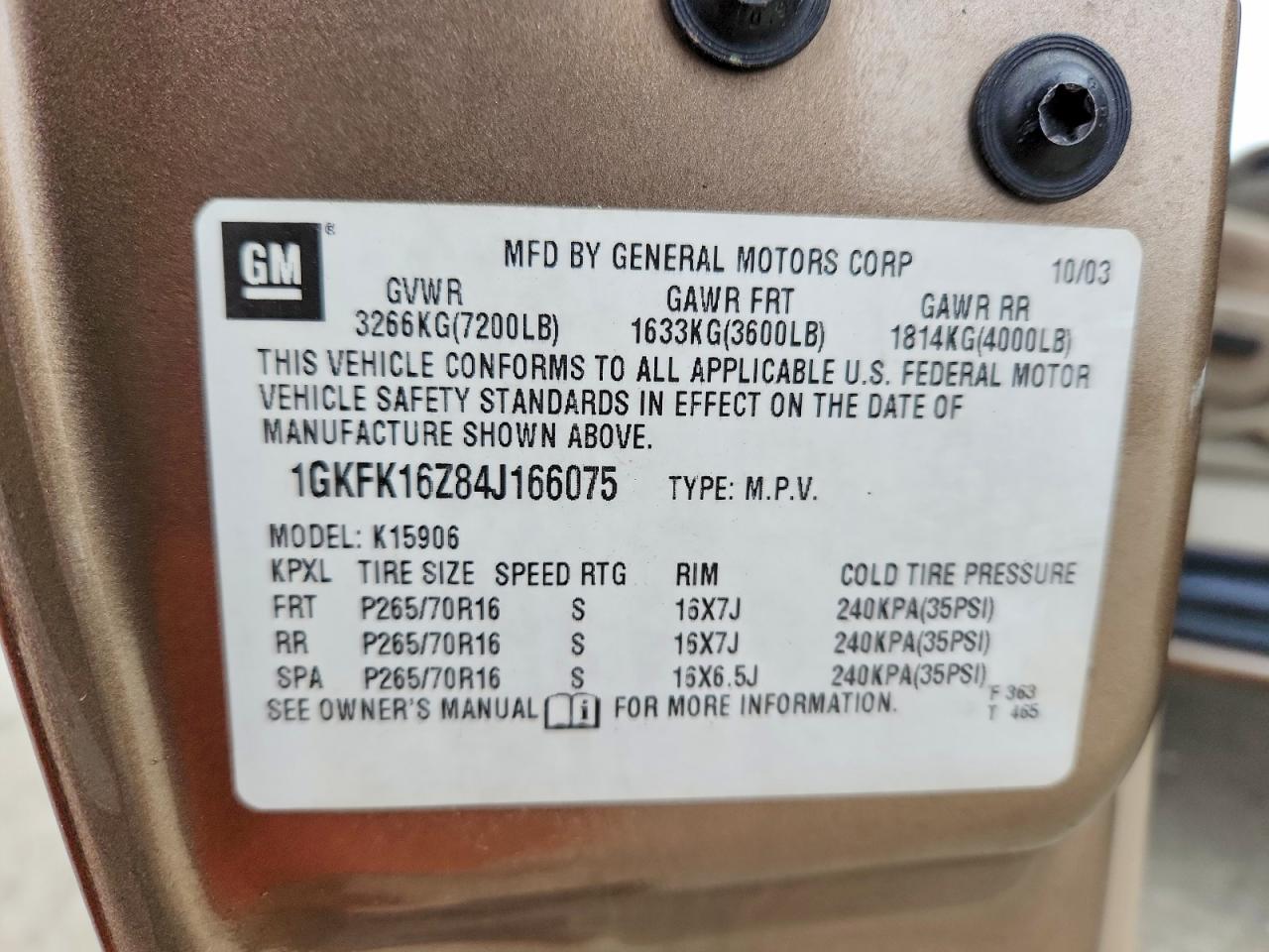 2004 GMC YUKON XL K1500 photo 40