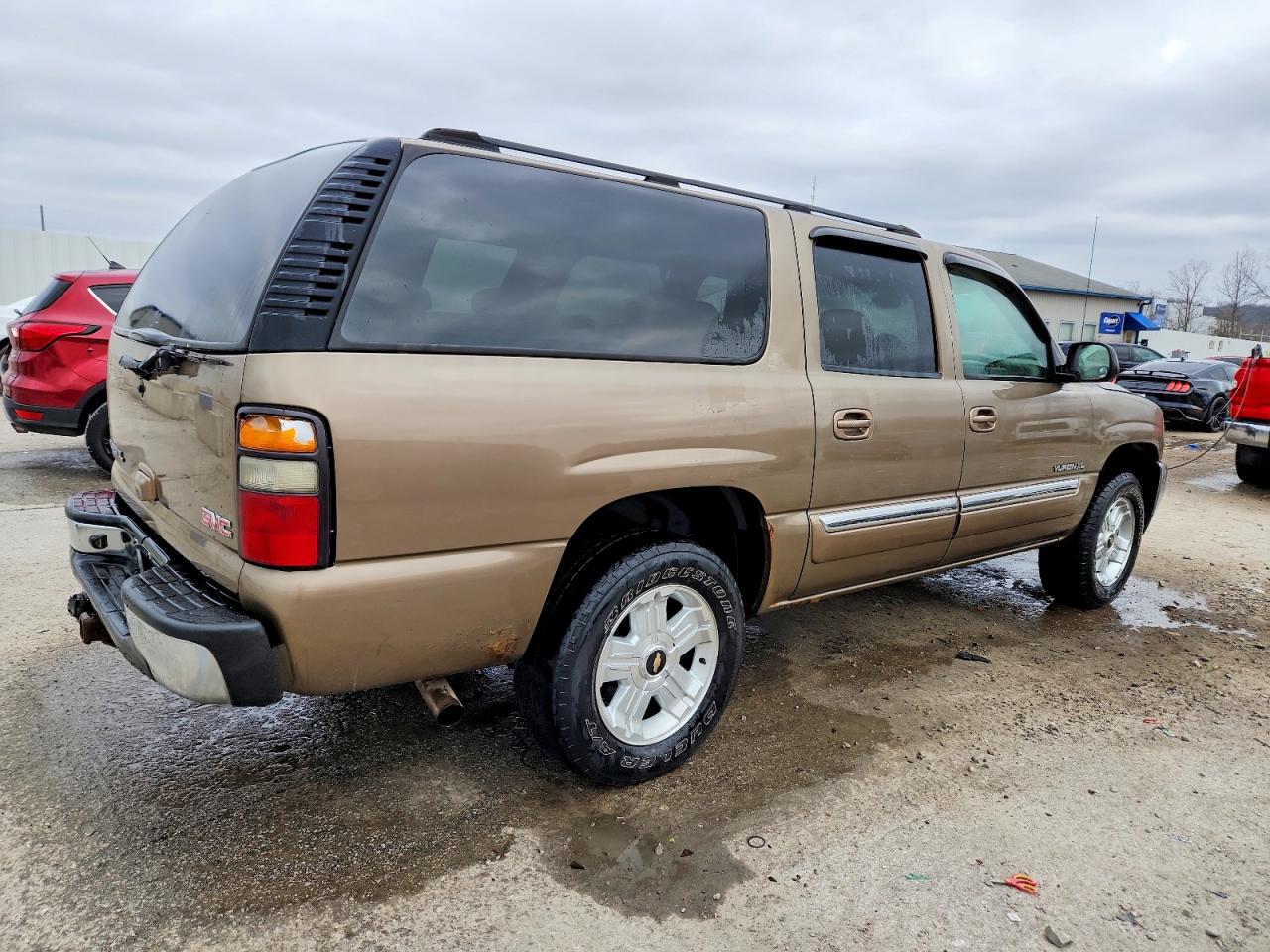 2004 GMC YUKON XL K1500 photo 7