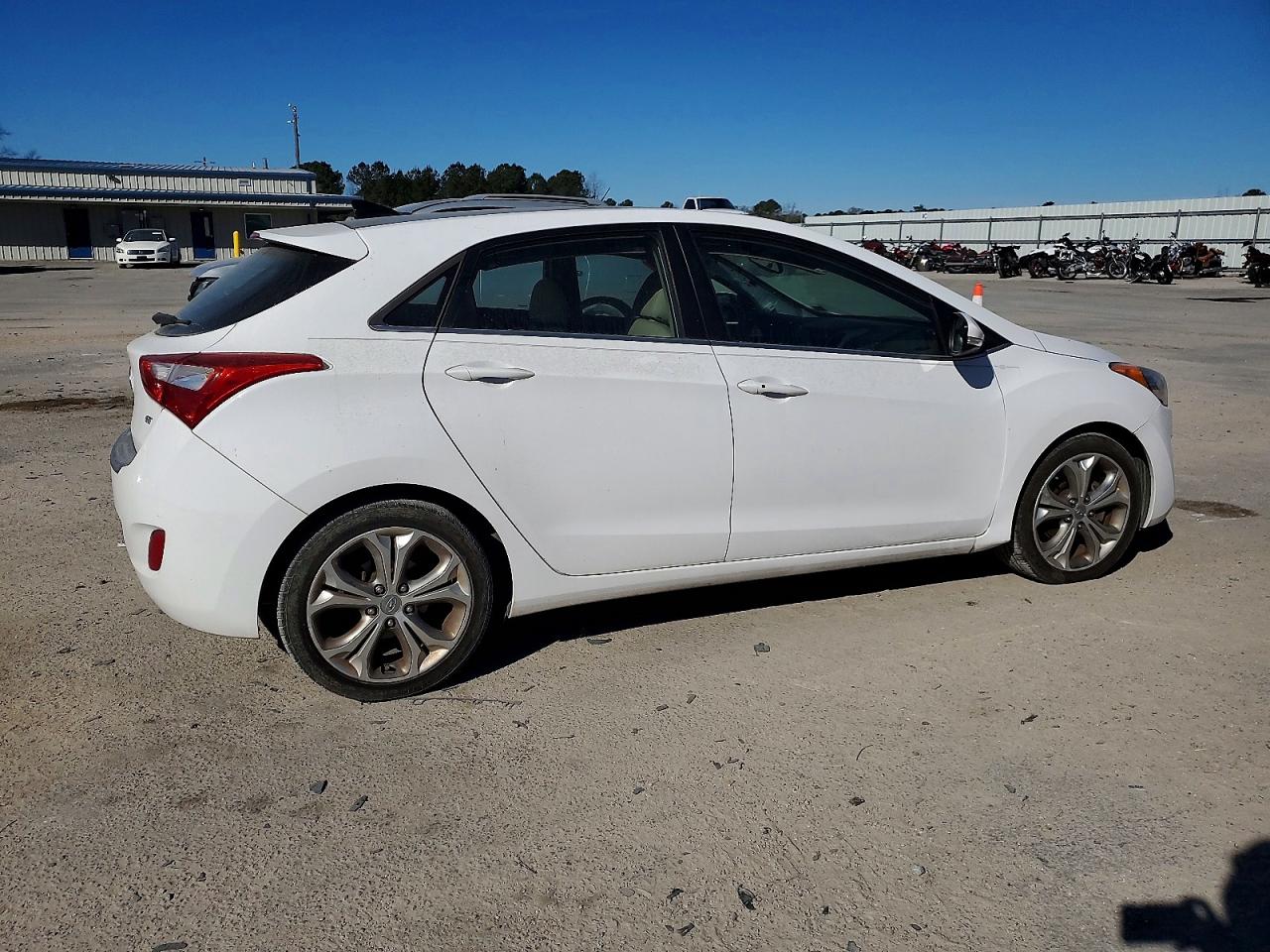 2013 HYUNDAI ELANTRA GT photo 3