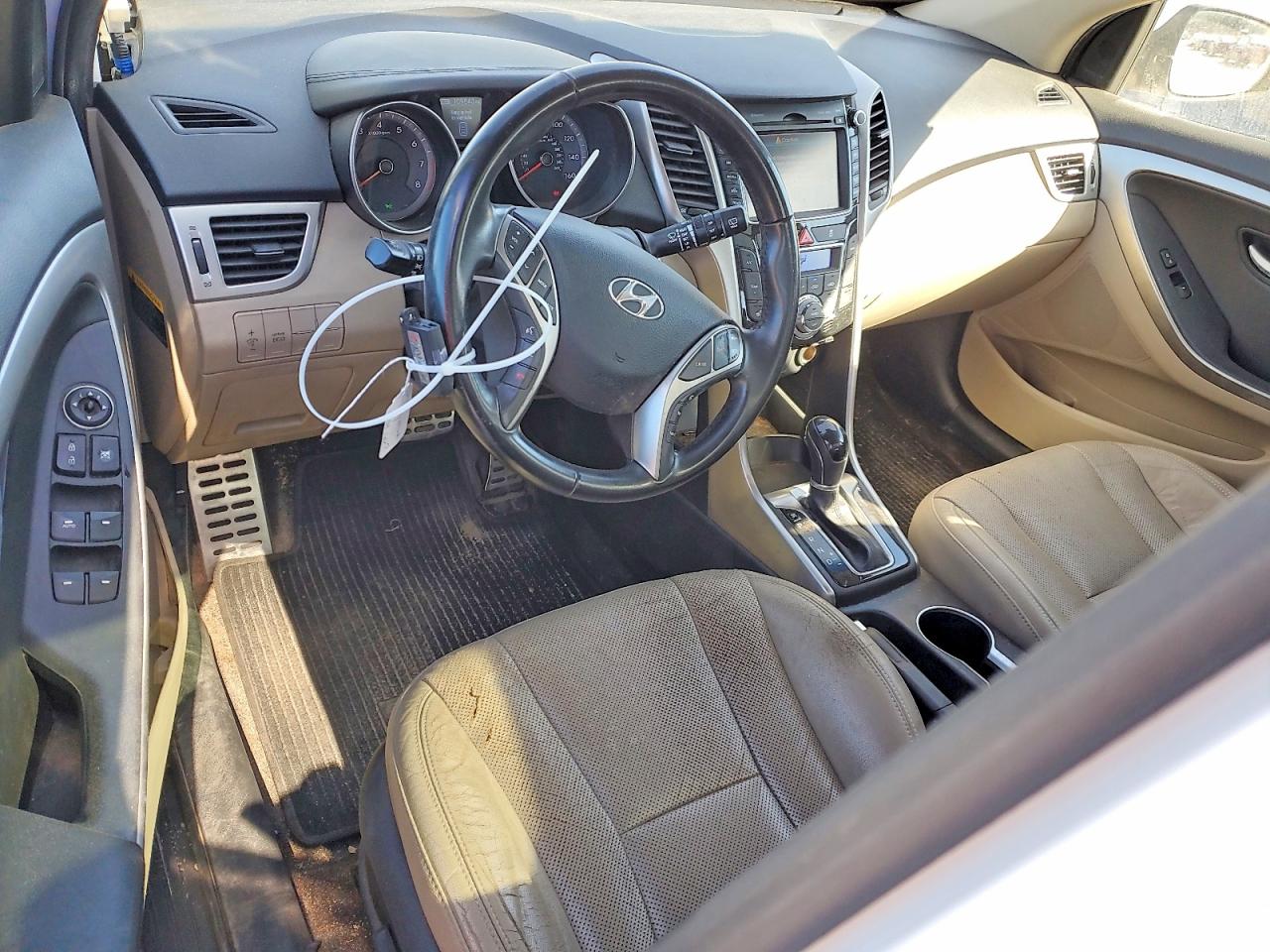 2013 HYUNDAI ELANTRA GT photo 8