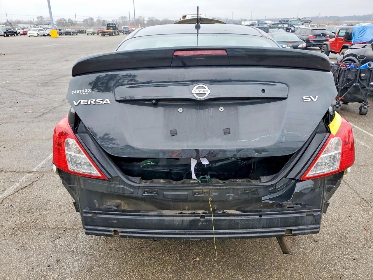 2018 NISSAN VERSA S photo 6