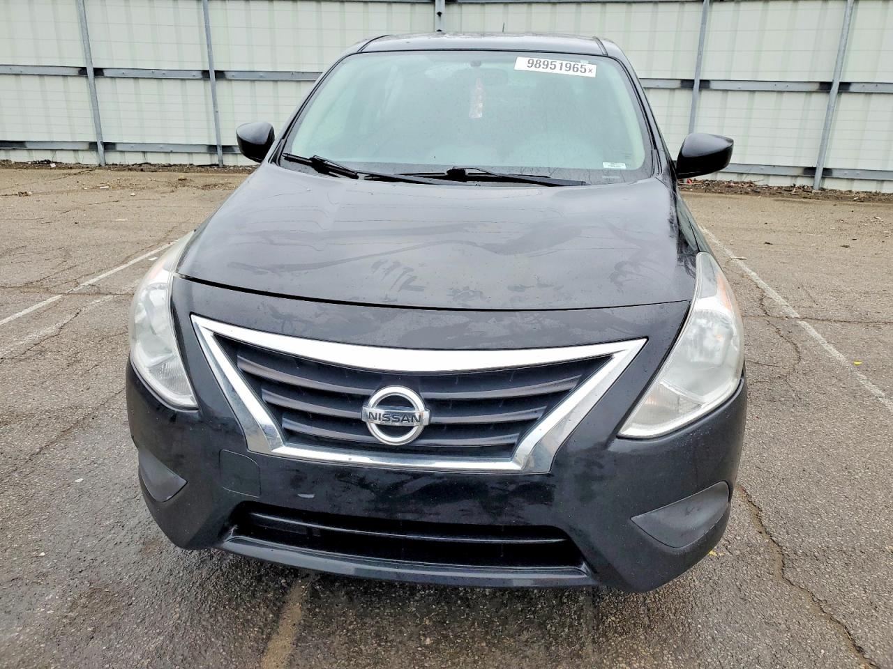2018 NISSAN VERSA S photo 5