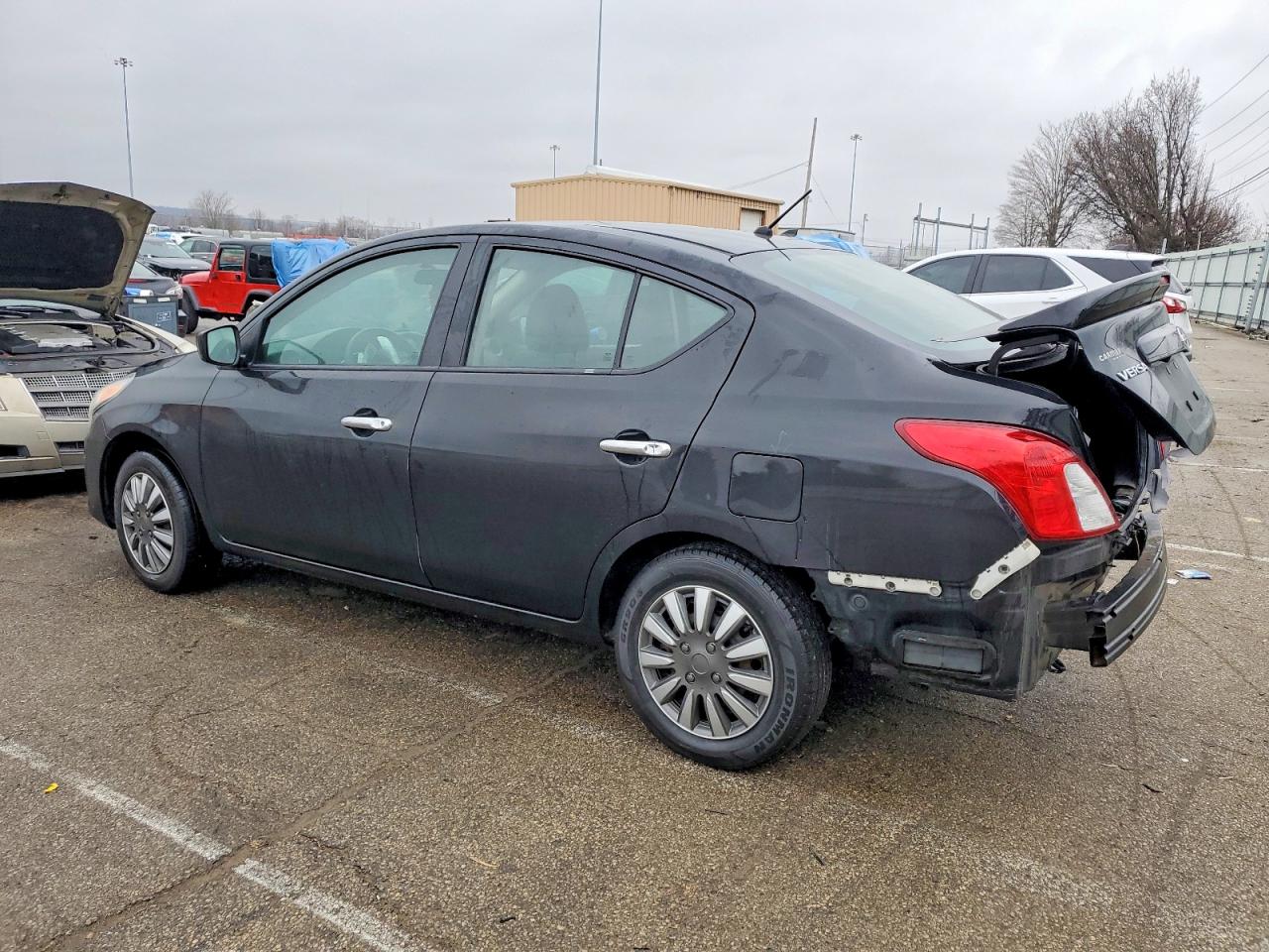 2018 NISSAN VERSA S photo 2