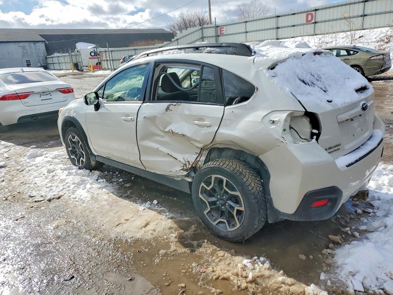 2017 SUBARU CROSSTREK PREMIUM photo 2