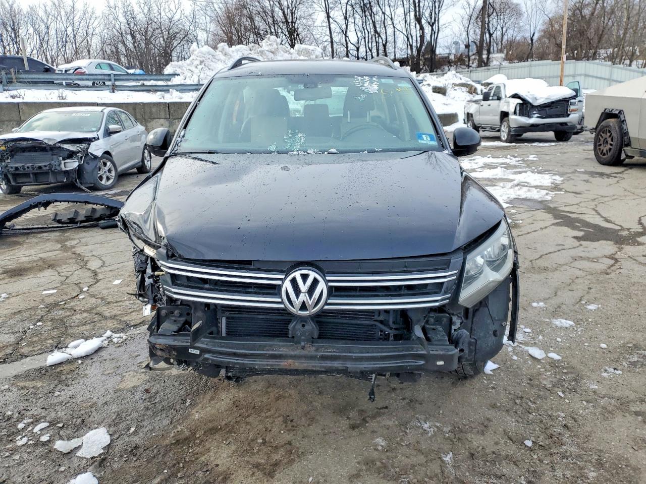 2016 VOLKSWAGEN TIGUAN S photo 9