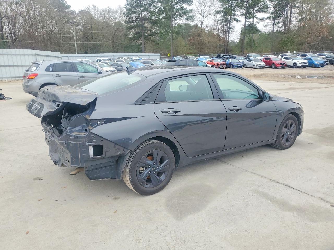2022 HYUNDAI ELANTRA SEL photo 3
