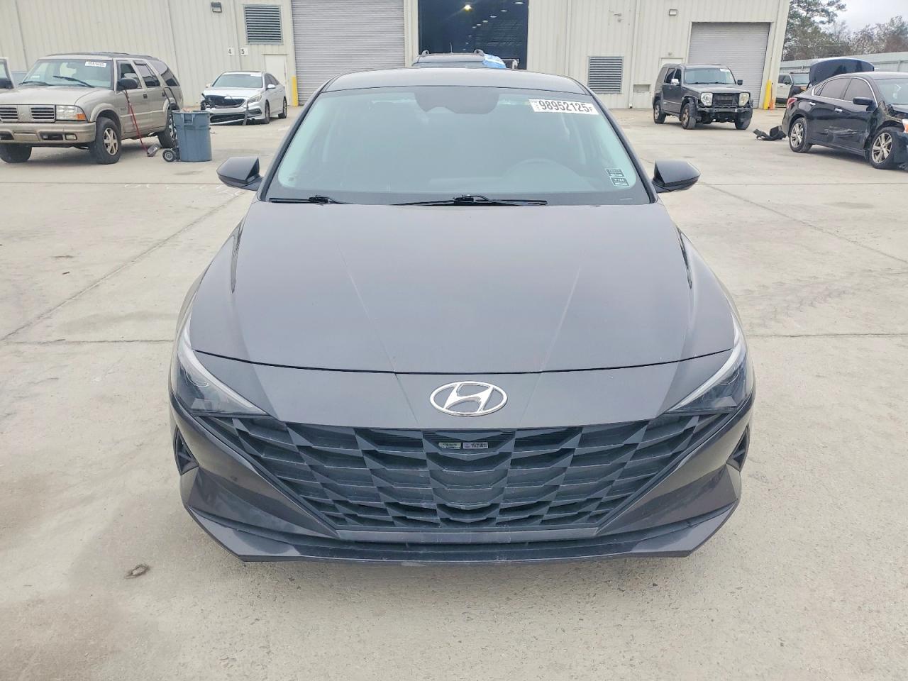 2022 HYUNDAI ELANTRA SEL photo 5