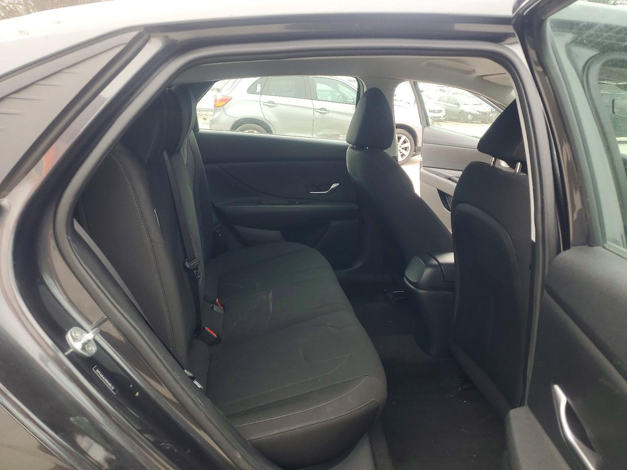 2022 HYUNDAI ELANTRA SEL photo 10