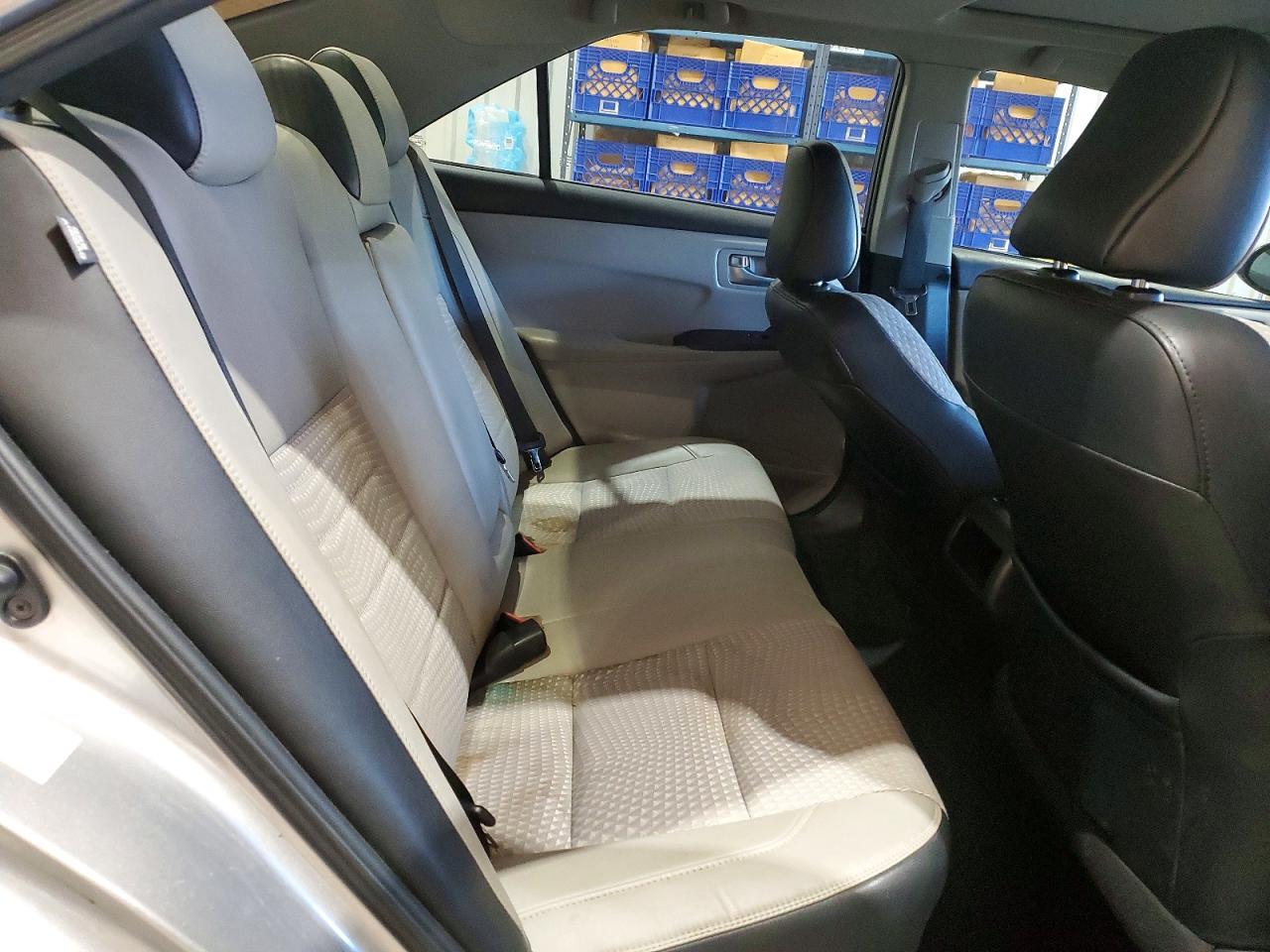 2015 TOYOTA CAMRY photo 10