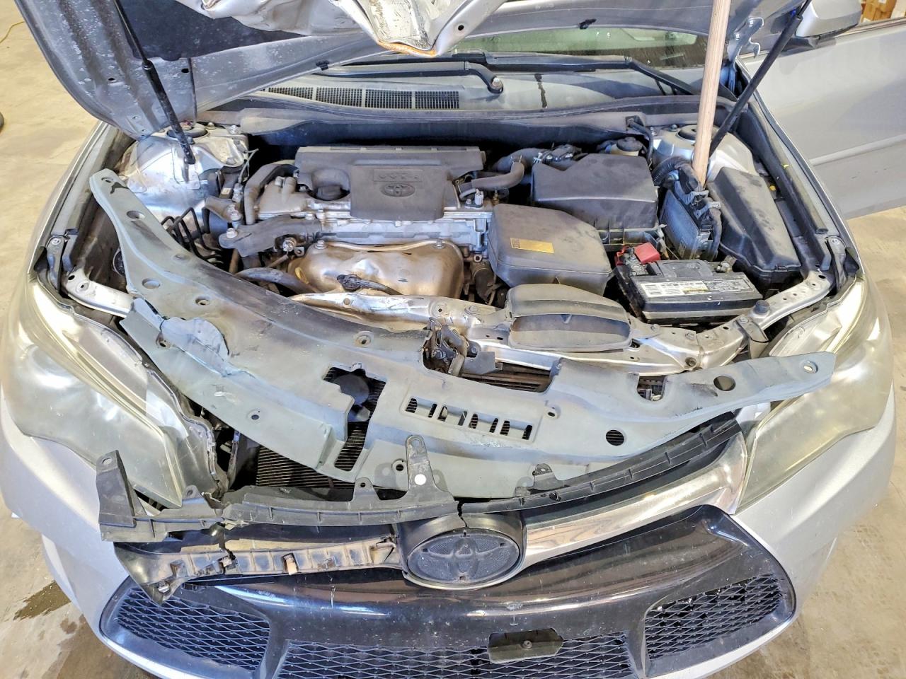 2015 TOYOTA CAMRY photo 11