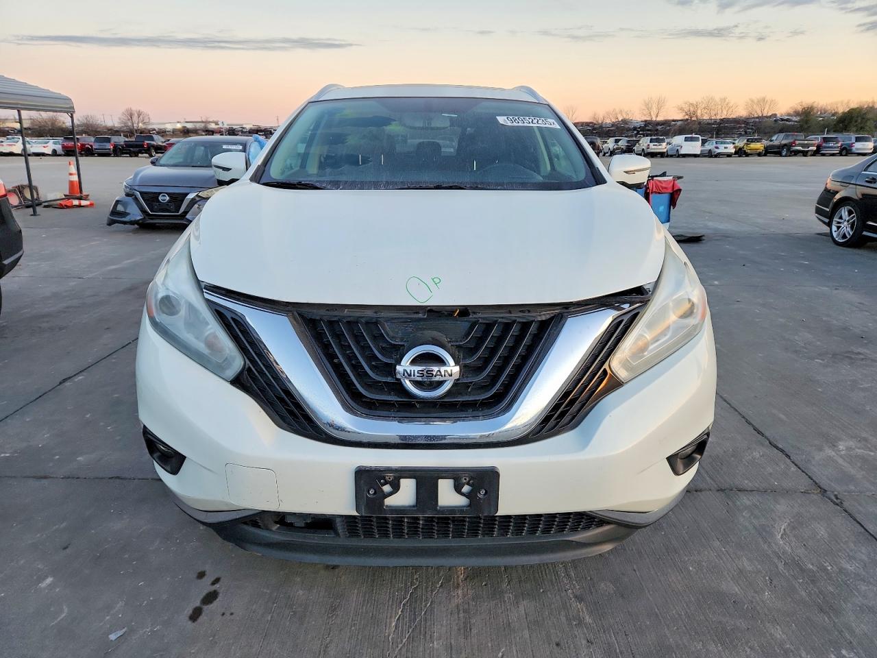 2017 NISSAN MURANO S photo 5
