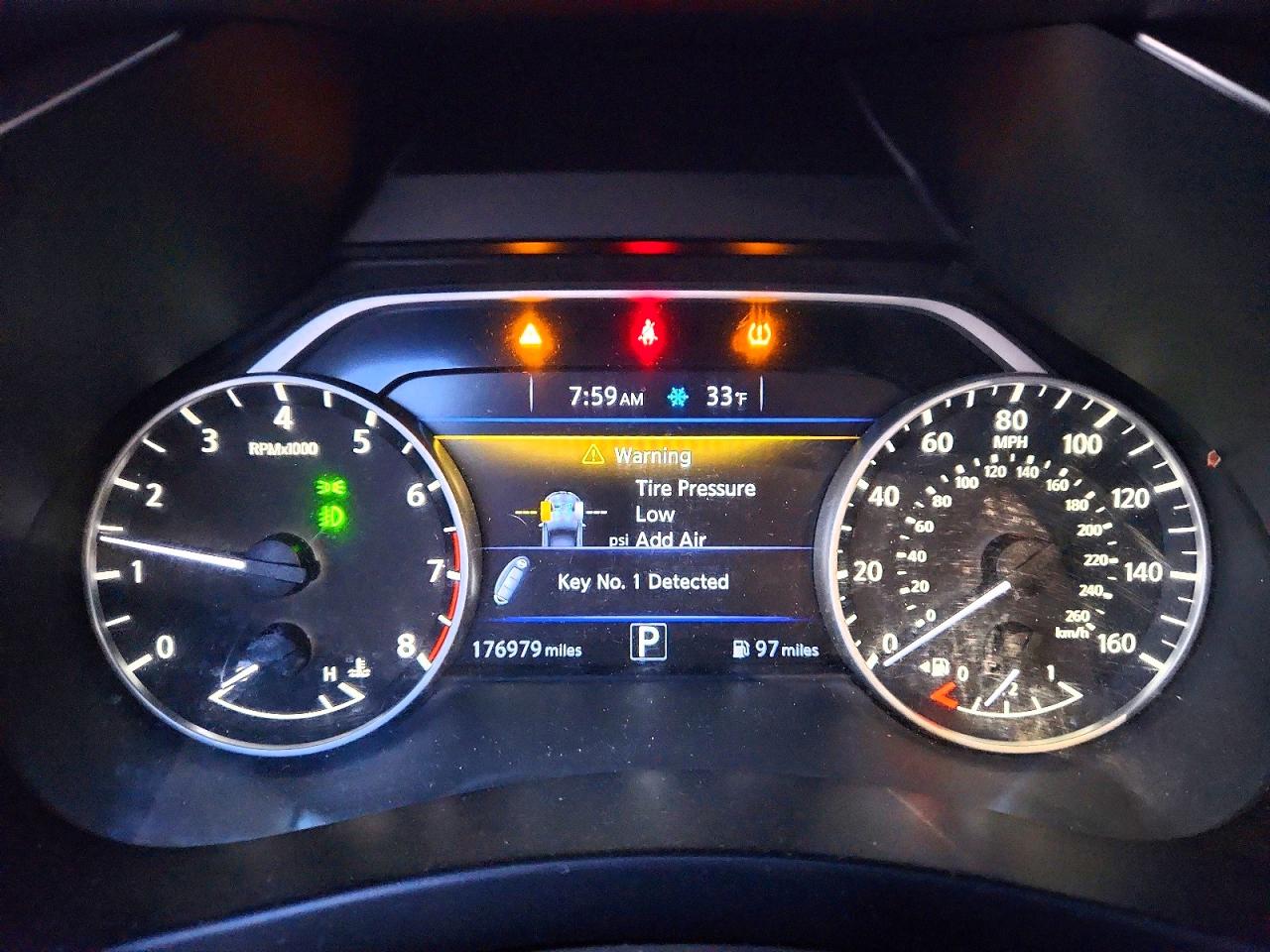 2017 NISSAN MURANO S photo 9