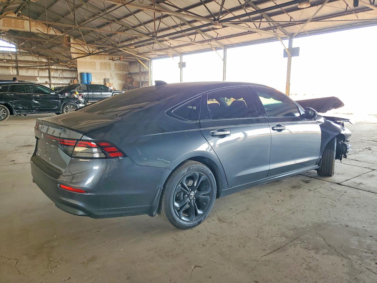 2025 HONDA ACCORD SE photo 3