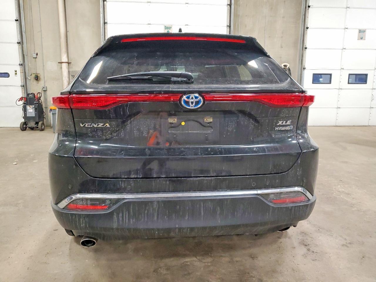 2021 TOYOTA VENZA LE photo 6