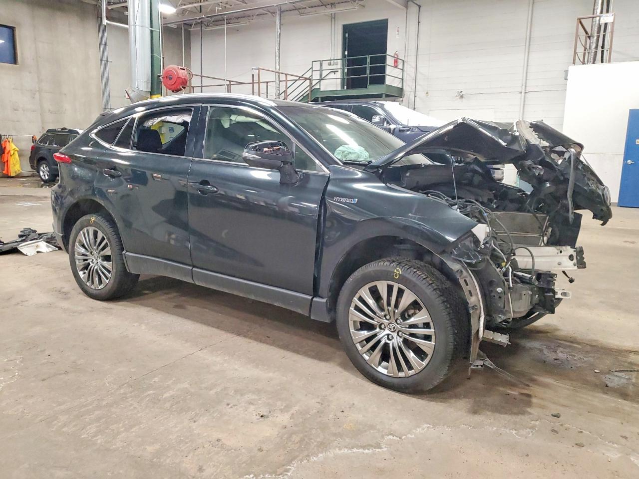 2021 TOYOTA VENZA LE photo 4