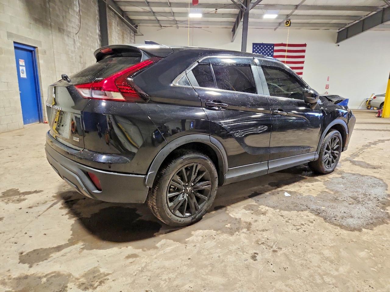 2025 MITSUBISHI ECLIPSE CROSS LE photo 3