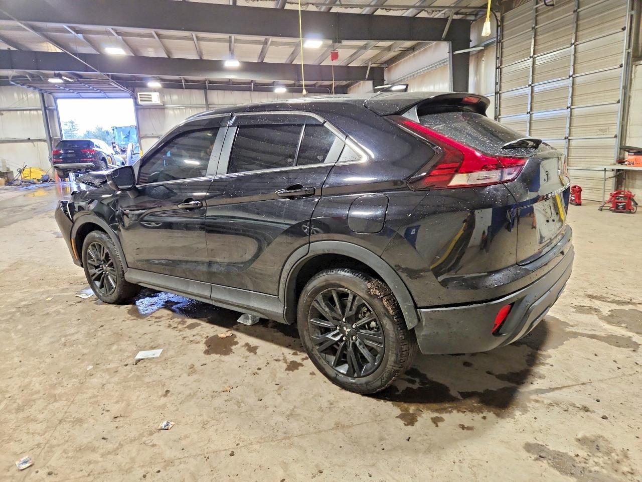 2025 MITSUBISHI ECLIPSE CROSS LE photo 2