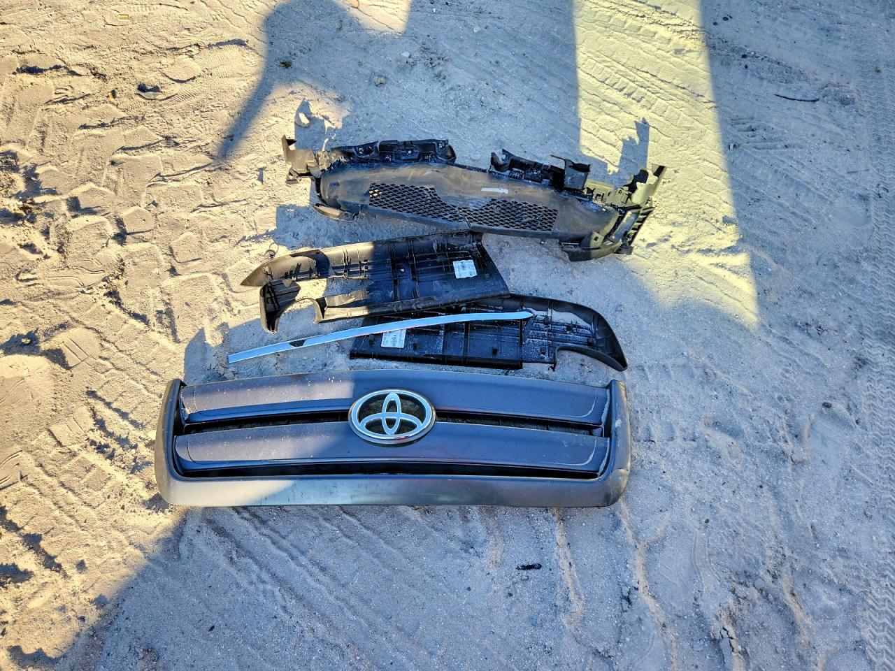 2006 TOYOTA TUNDRA photo 34