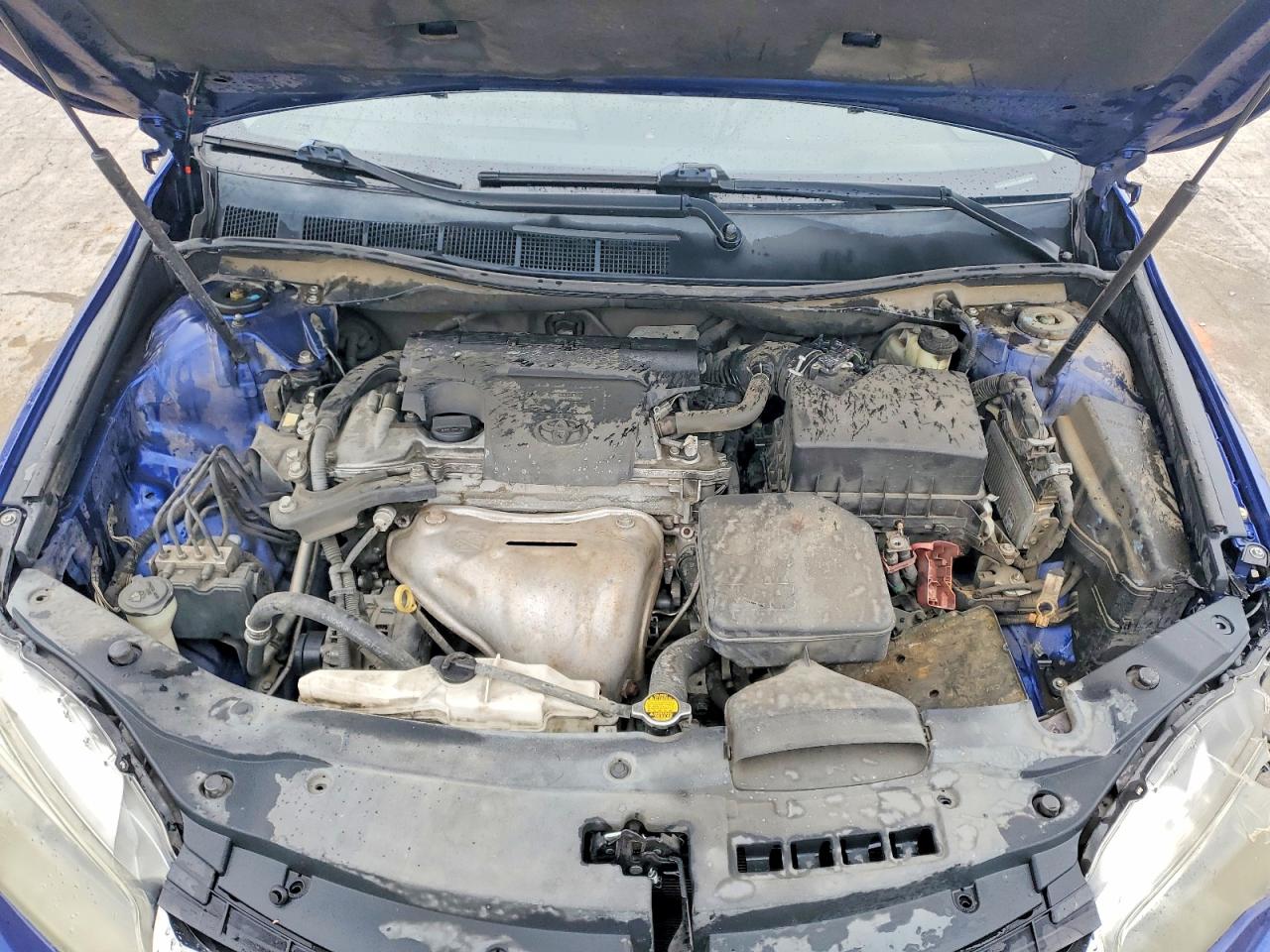 2015 TOYOTA CAMRY LE photo 11