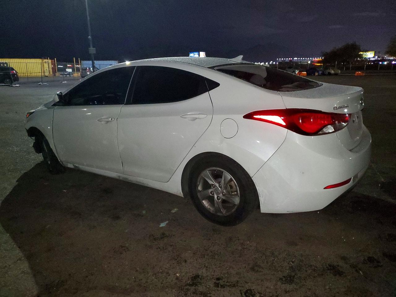 2015 HYUNDAI ELANTRA SE photo 2