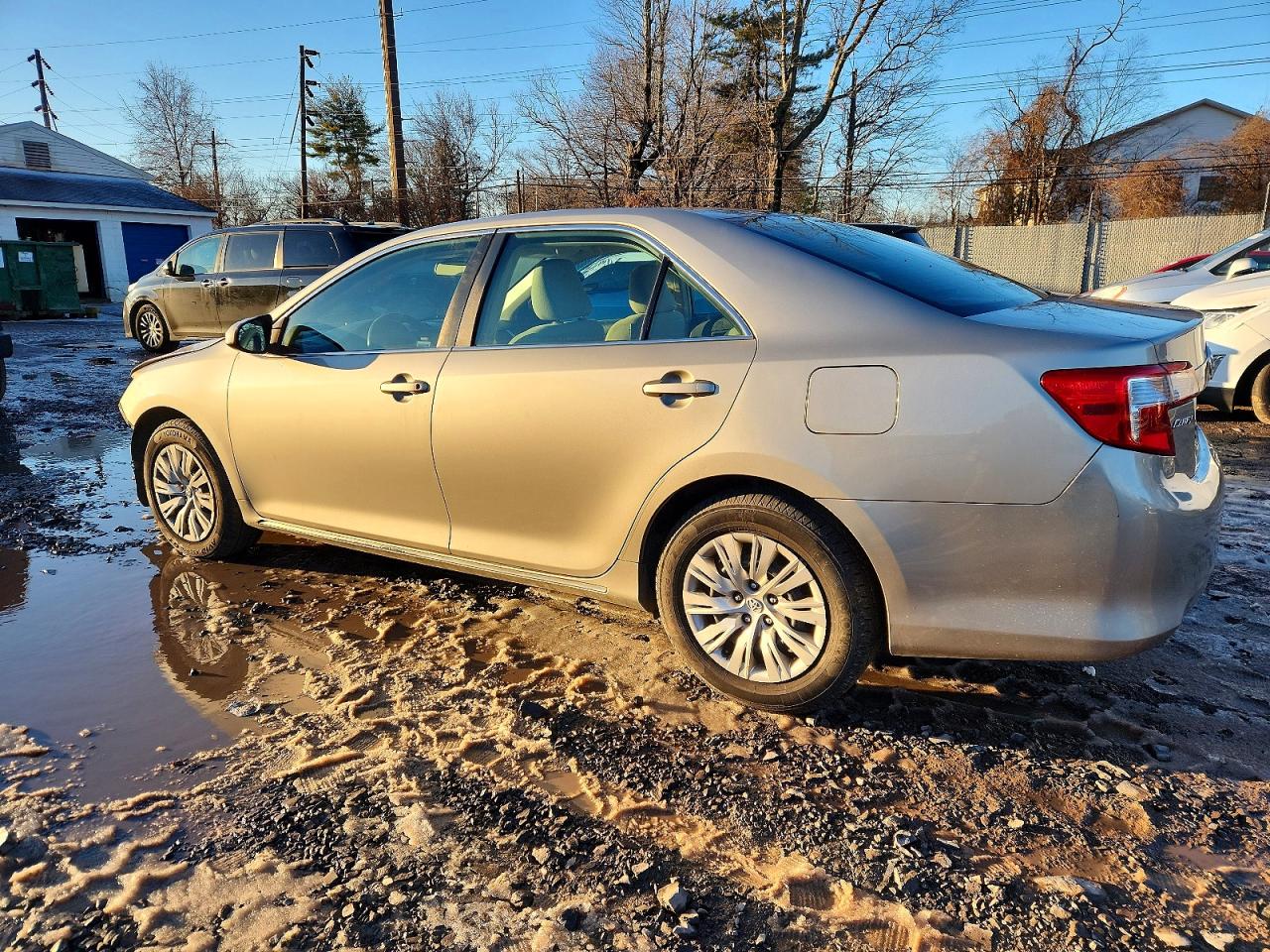 2013 TOYOTA CAMRY L photo 2