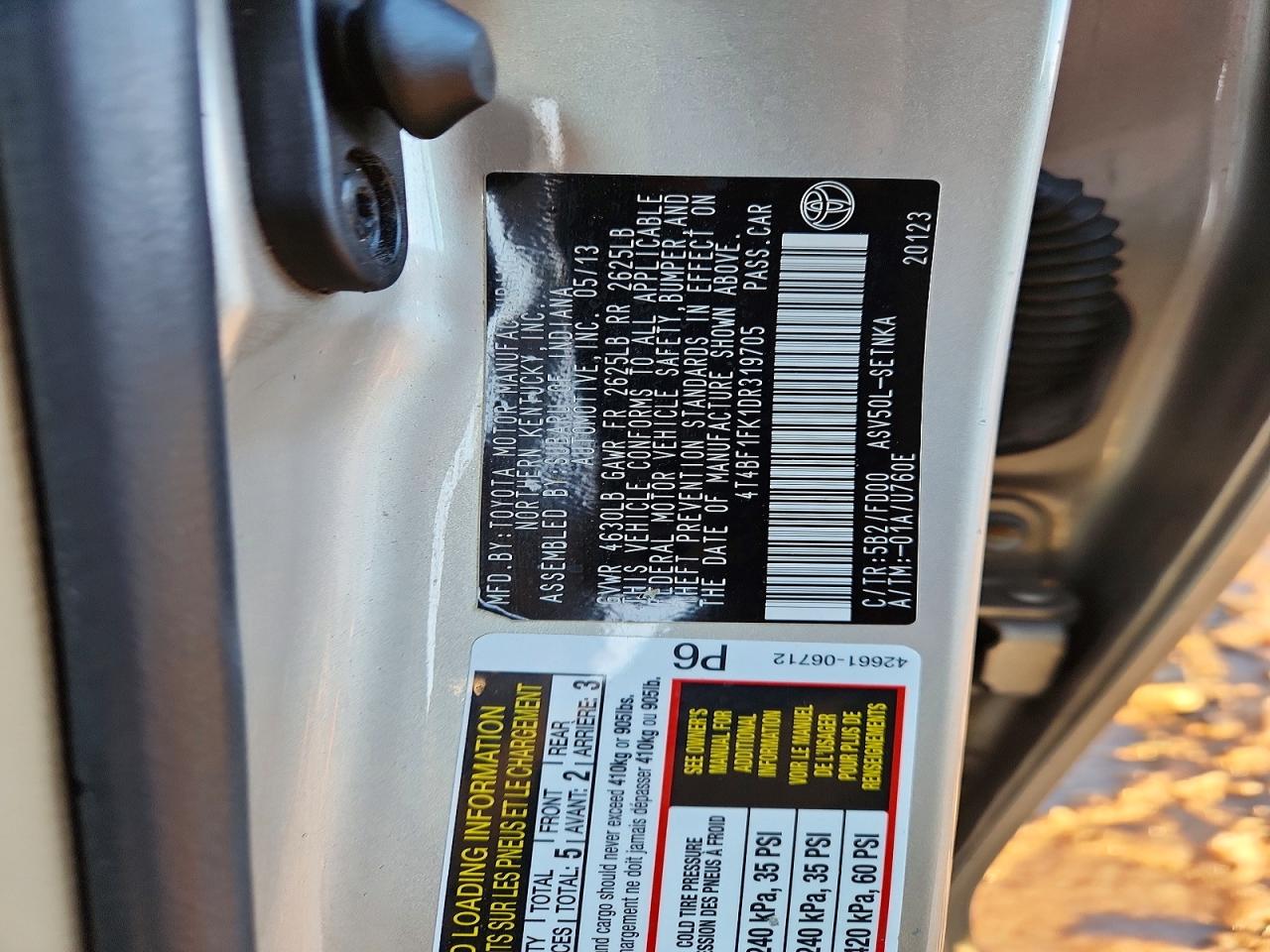 2013 TOYOTA CAMRY L photo 12