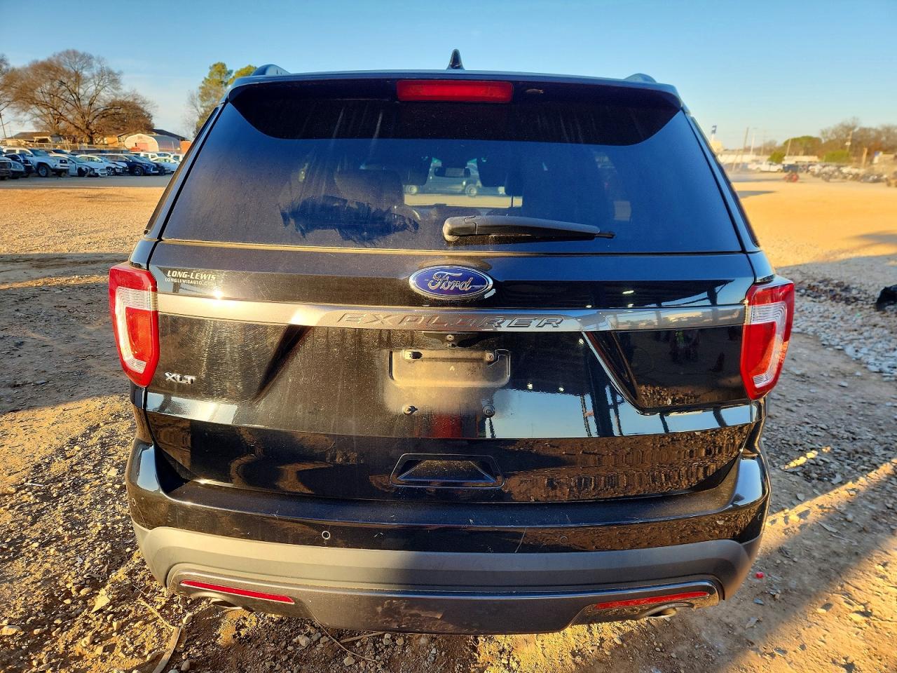 2017 FORD EXPLORER XLT photo 16