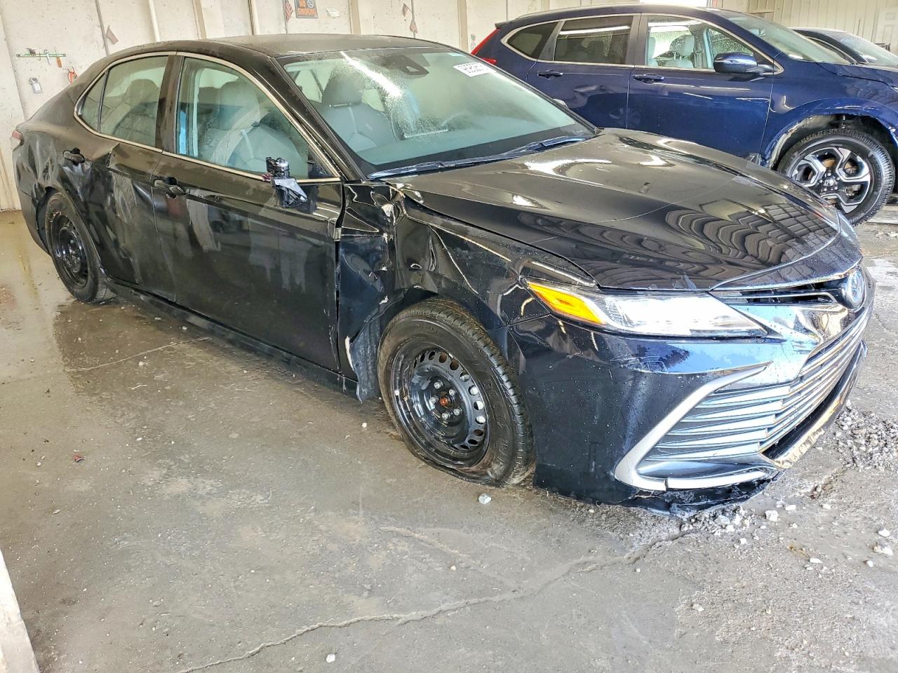 2022 TOYOTA CAMRY LE photo 10