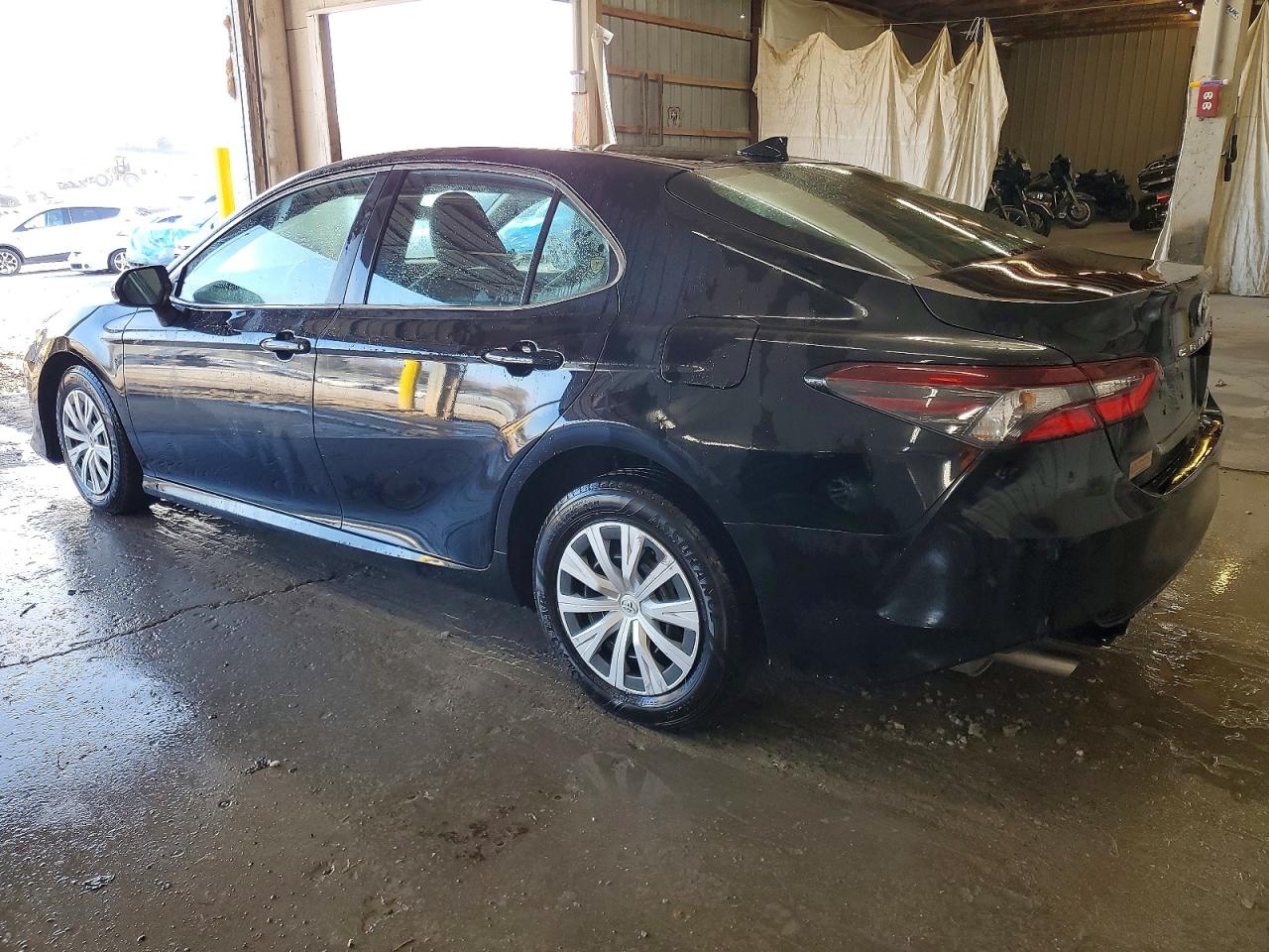 2022 TOYOTA CAMRY LE photo 4