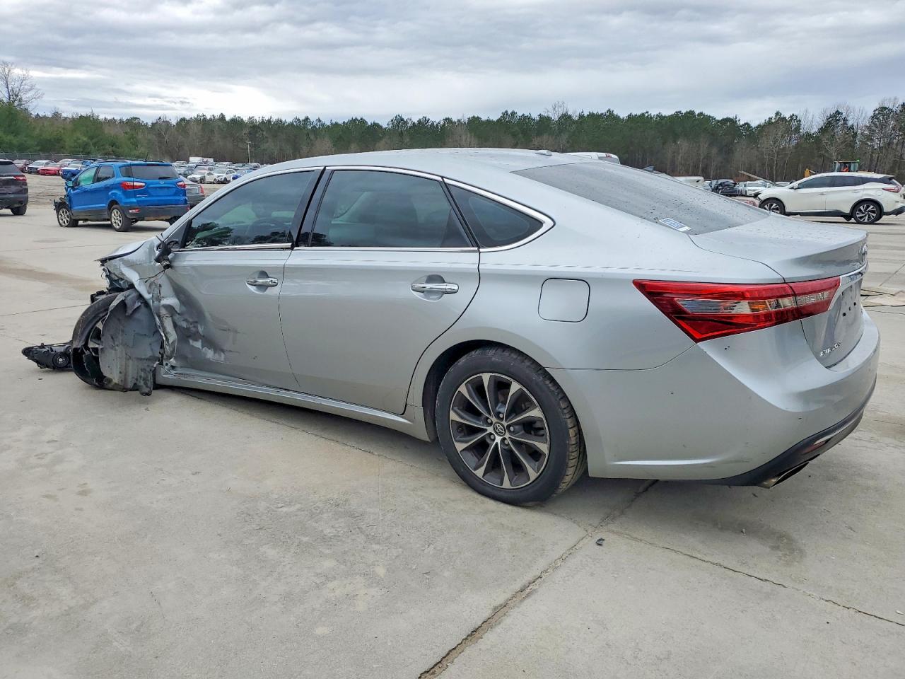 2016 TOYOTA AVALON XLE photo 4
