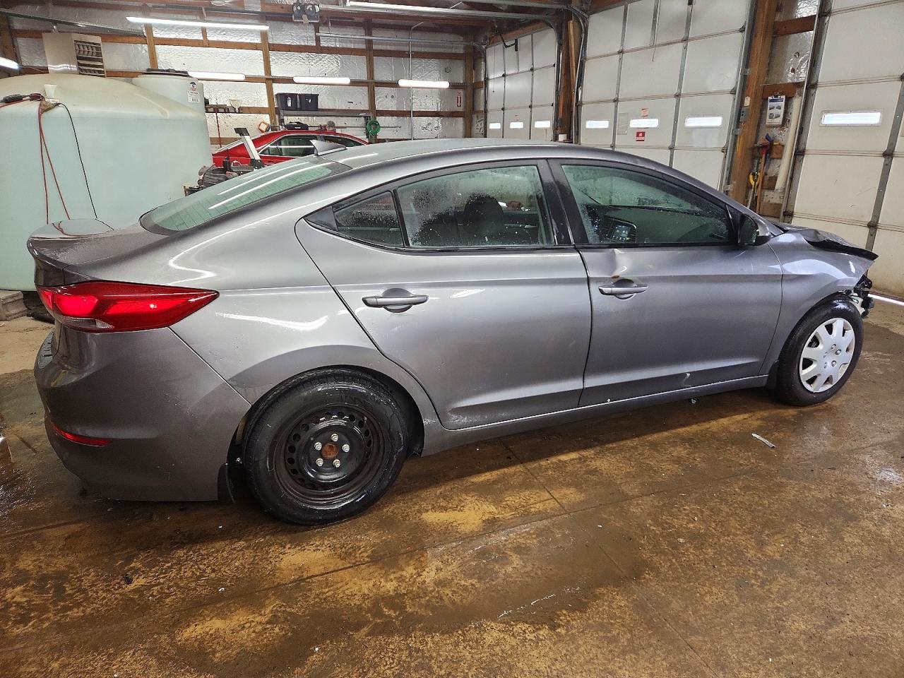 2018 HYUNDAI ELANTRA SE photo 3